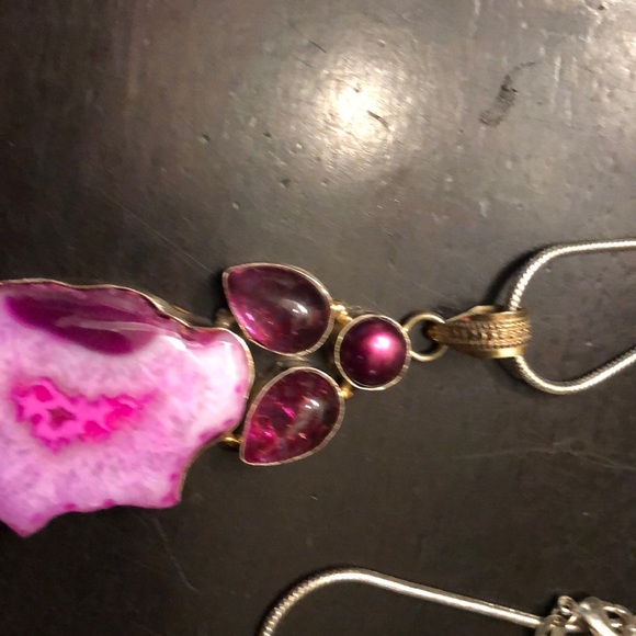 Beautiful necklace - Picture 2 of 3